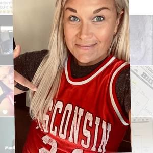 Meet your Posher, Elyse